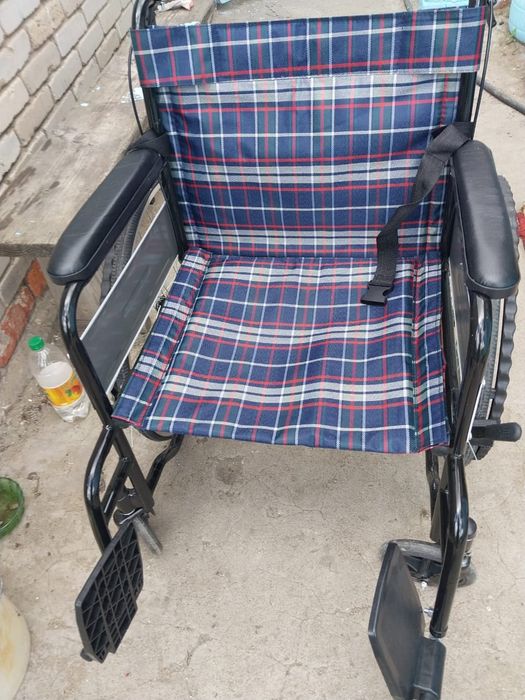 Продам инвалидную коляску