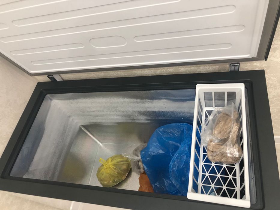 Продаеться Морозильник 300 литр