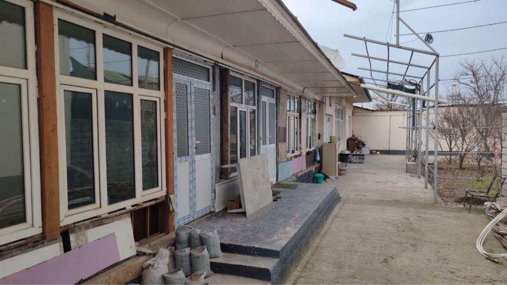 Срочно сотилади иппадром беш коргон махалласида 8 сотих уй ер нархида