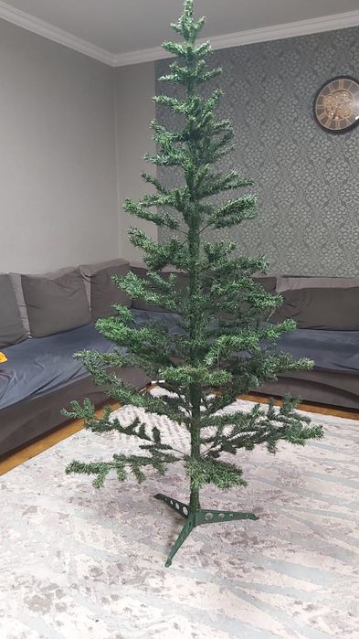 Елка искуственная