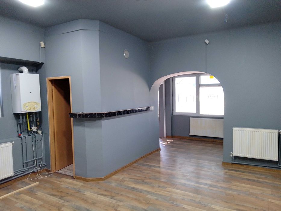 Spatiu Comercial Botosani de Inchiriat, intre Priscom si Laurian