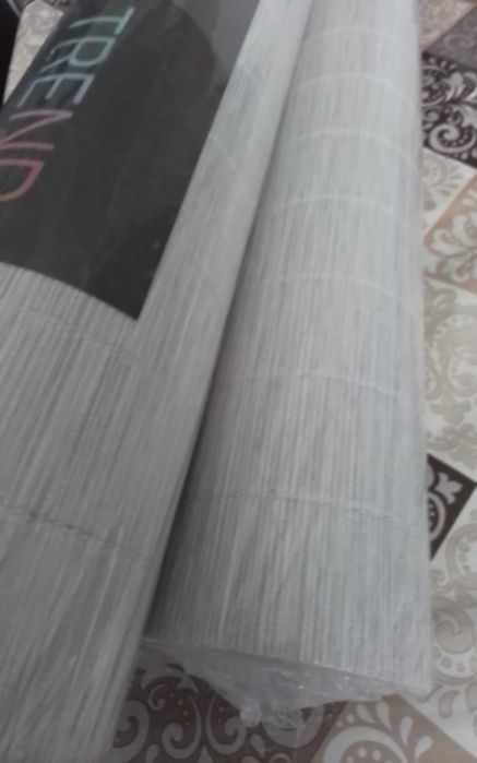 Продам обои новые.