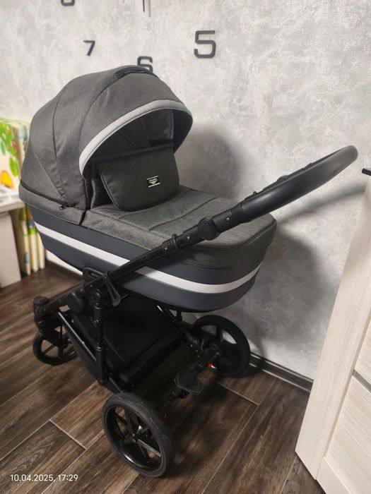 Продам коляску Adamex remini