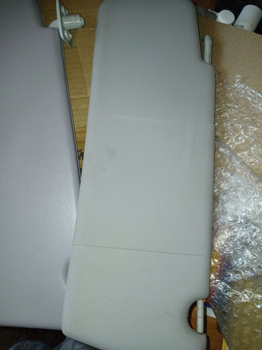 Козырек солнцезащитный