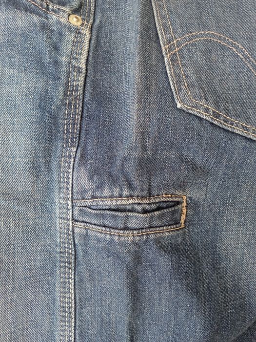 Джинсы Levis оригинал, со Штатов привезли. Модель Carpenter 100 ХБ