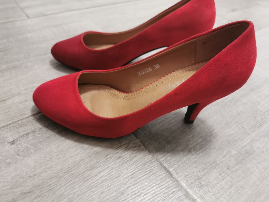 Pantofi cu toc dama