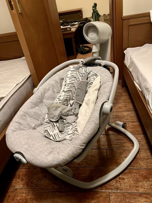 Електрическа бебешка люлка Joie Serina 2-in-1