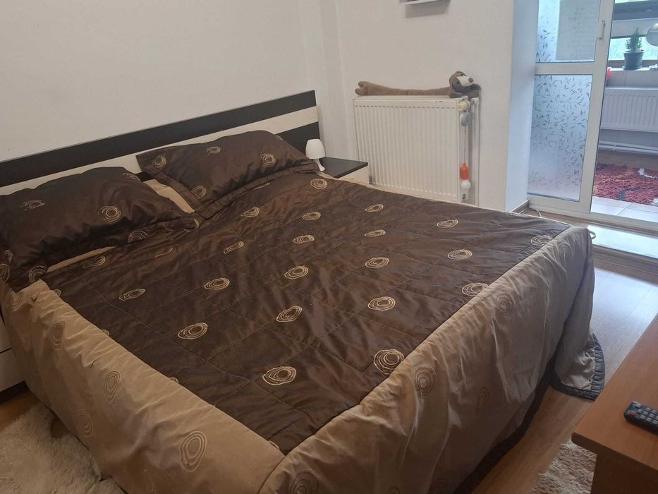 Apartament 3 cam -Roman zona spitalul vechi | Etaj 3 | Mobilat | Garaj