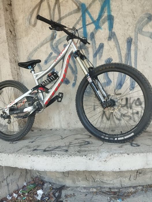 Vând Specialized Status1