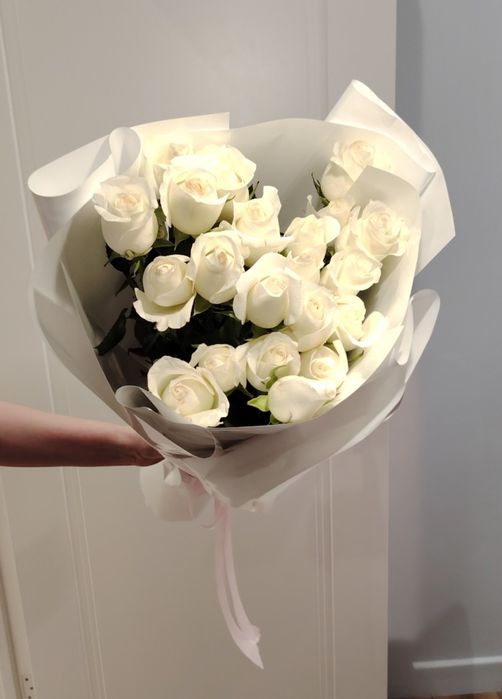 Белые розы, букет