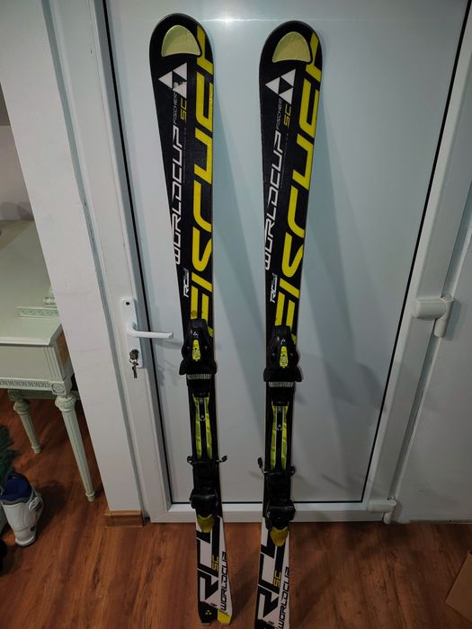 Vând schiuri Fischer Profesionale