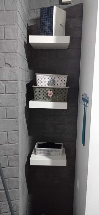 Рабочая зона: письменный стол парта + стул