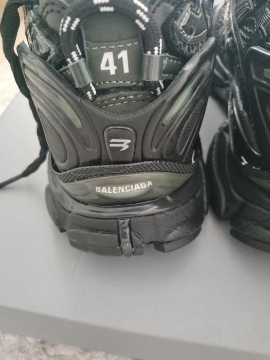 balenciaga runner