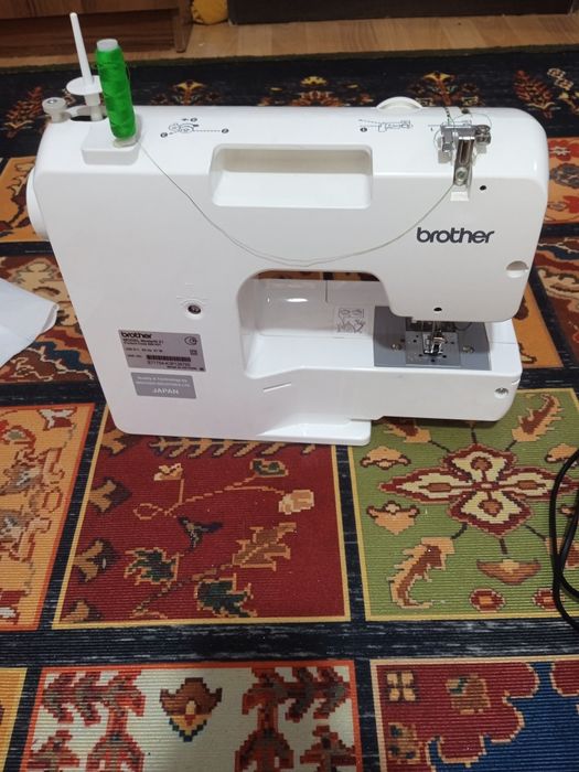 Швейная машина  brother