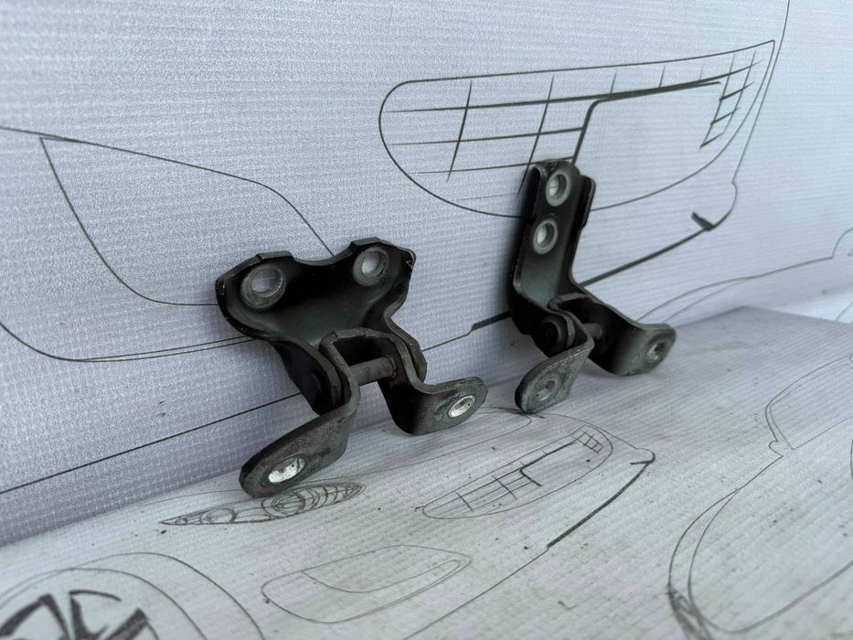 Balamale Ușă Dreapta Față Toyota Prius 3 XW30 2015 / 2009-2015 Cod OEM 6871002020 (5B2)