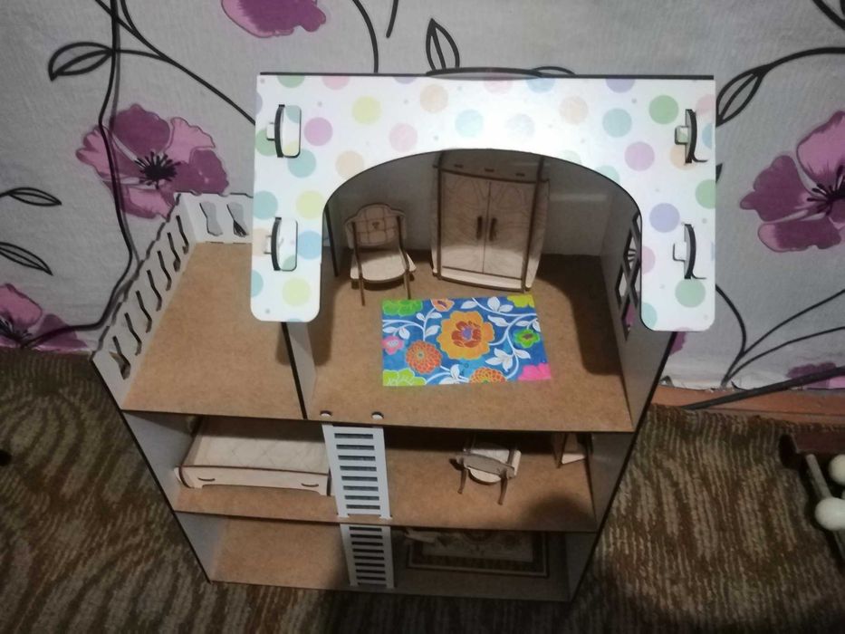 Домик с машинкой (деревянные)