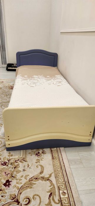 Продам б/у кровать