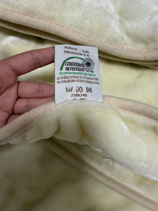 Продам двуспальный мягкий плед