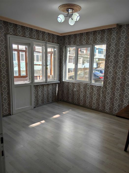 Дава се под наем Етаж от къща в Русе, Родина 1 - 100 кв.м за 357 € - Снимка #9