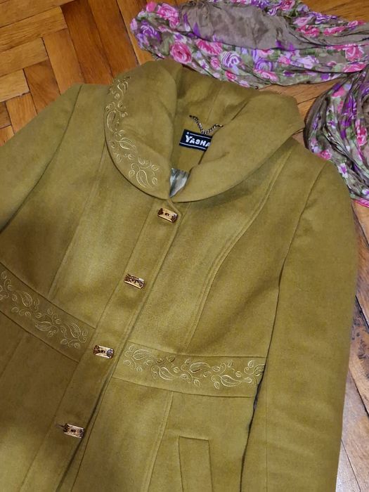 Красиво и изискано палто на българската фирма Яша
30% кашмир, 70% вълн