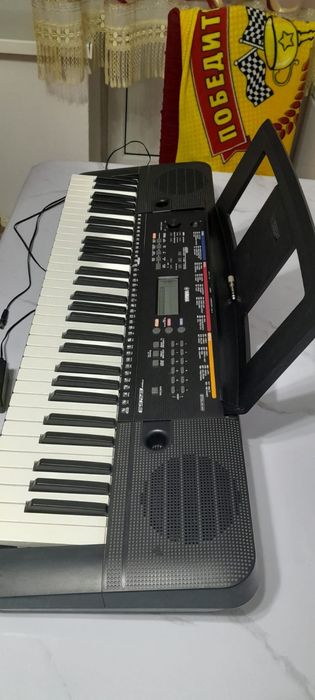 Продам синтезатор Yamaha E263