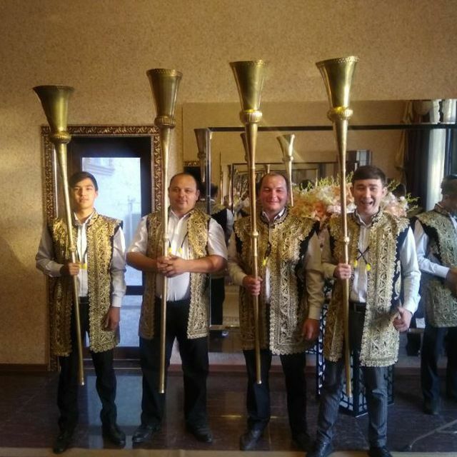 Пракат Аренда стол стулья.