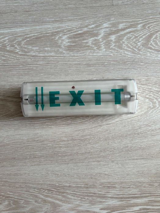 Аварийни осветителни тела / Табели EXIT - 2 броя