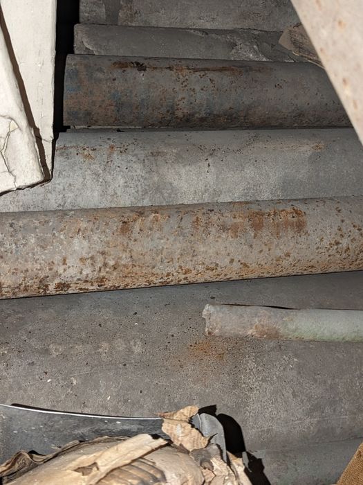 Двери окна решетки старые