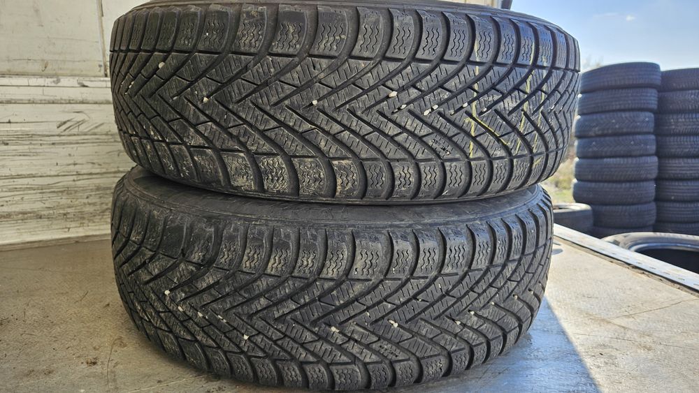 2бр гуми 185 65 15 пирели