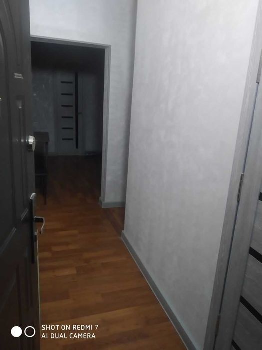 1 этаж, 2 хонали квартира себзорда йулни юзида офис килсахам булади