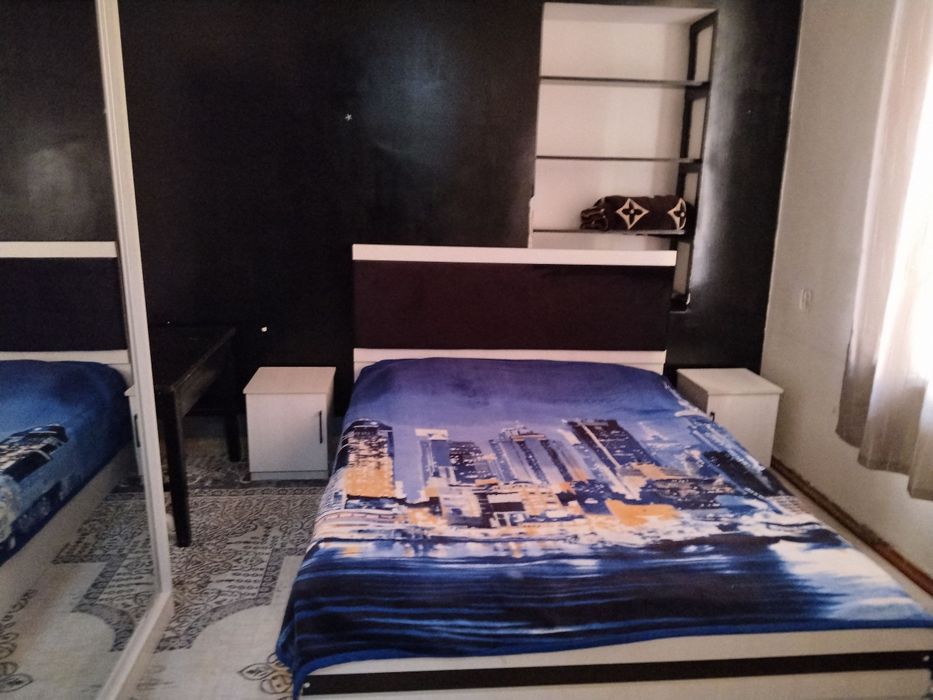 Ховли сотилади. Шахар марказида