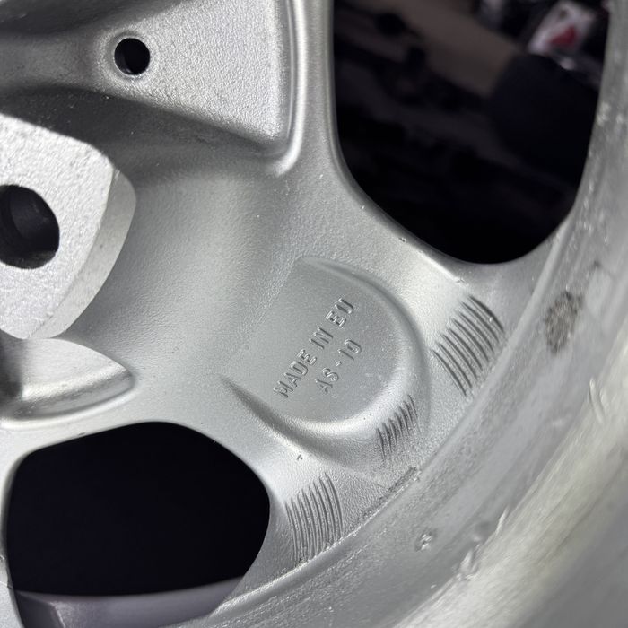 Камри 25 тің оргинал дискасы