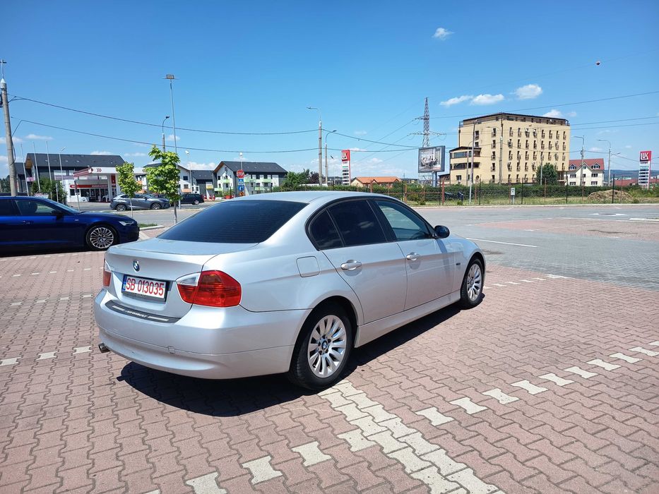 BMW e90 2L benzina cutie automată fac și unele variante