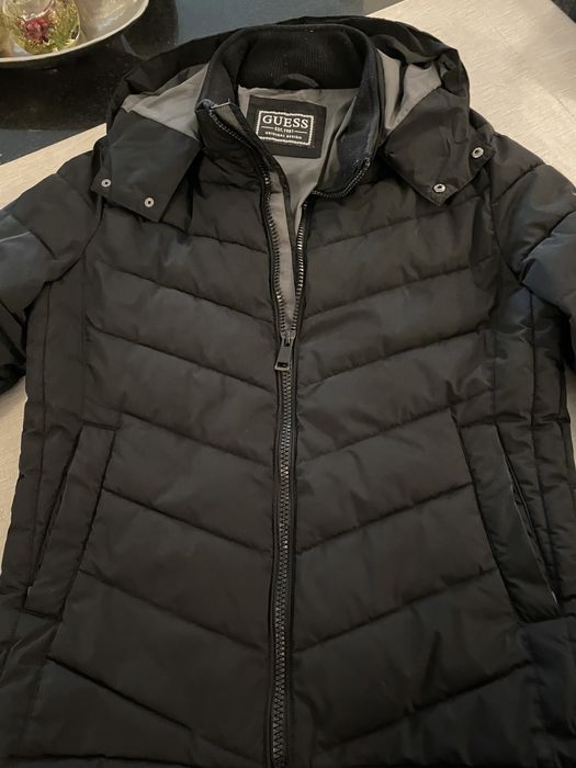 Geaca Guess din puf barbateasca
