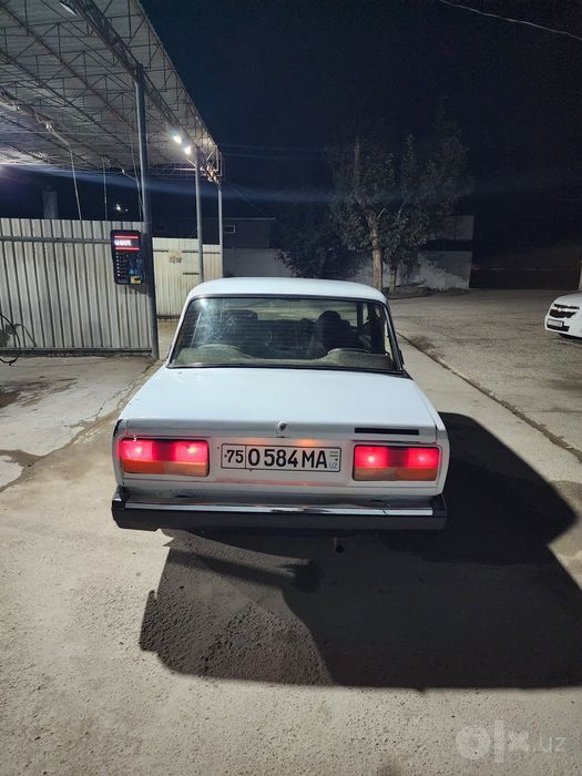 Jiguli vaz 2107.