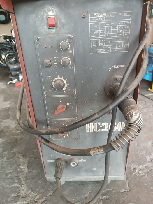 Трифазен заваръчен апарат CO2