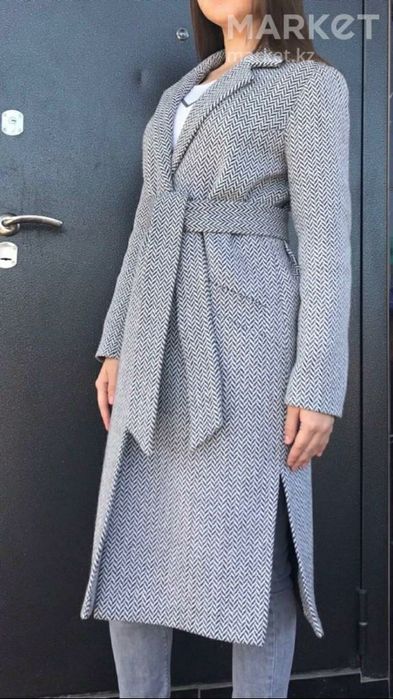 Пальто демисезонное