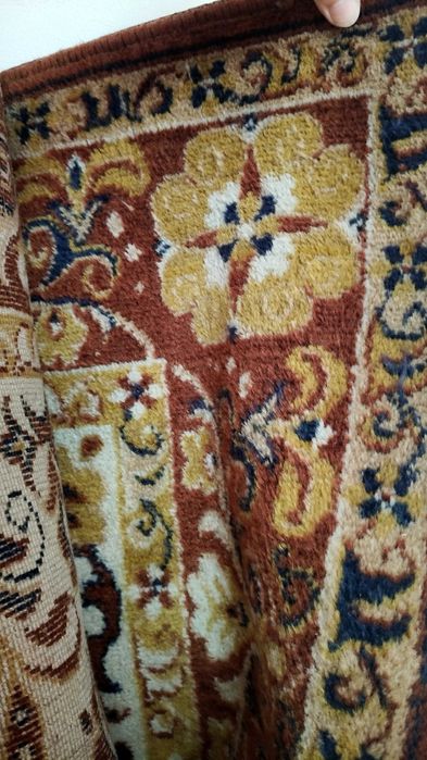 Отдам ковер 2 м*4 м бесплатно