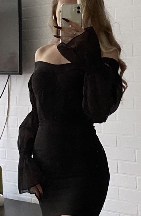 Продам платье от бренда Lichi