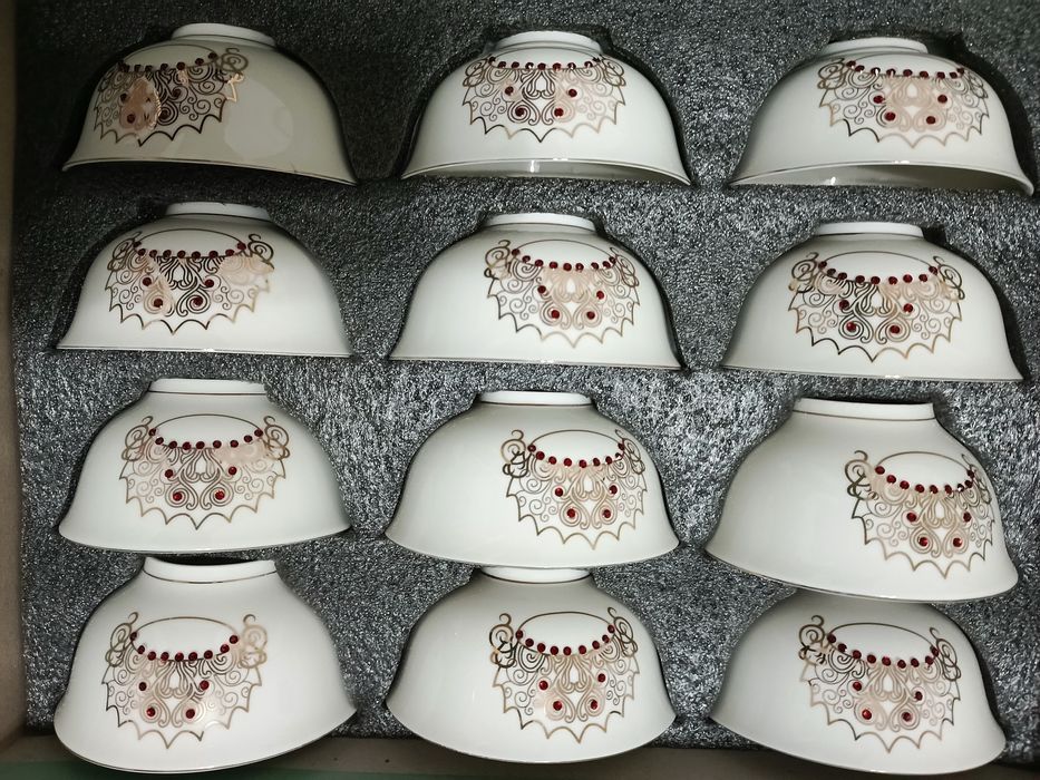 Продам набор посуды