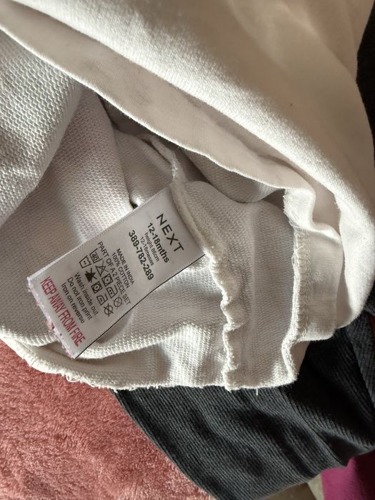 Дрехи на NEXT: 12-18 месеца ( 86 см) и един сет 9-12 месеца