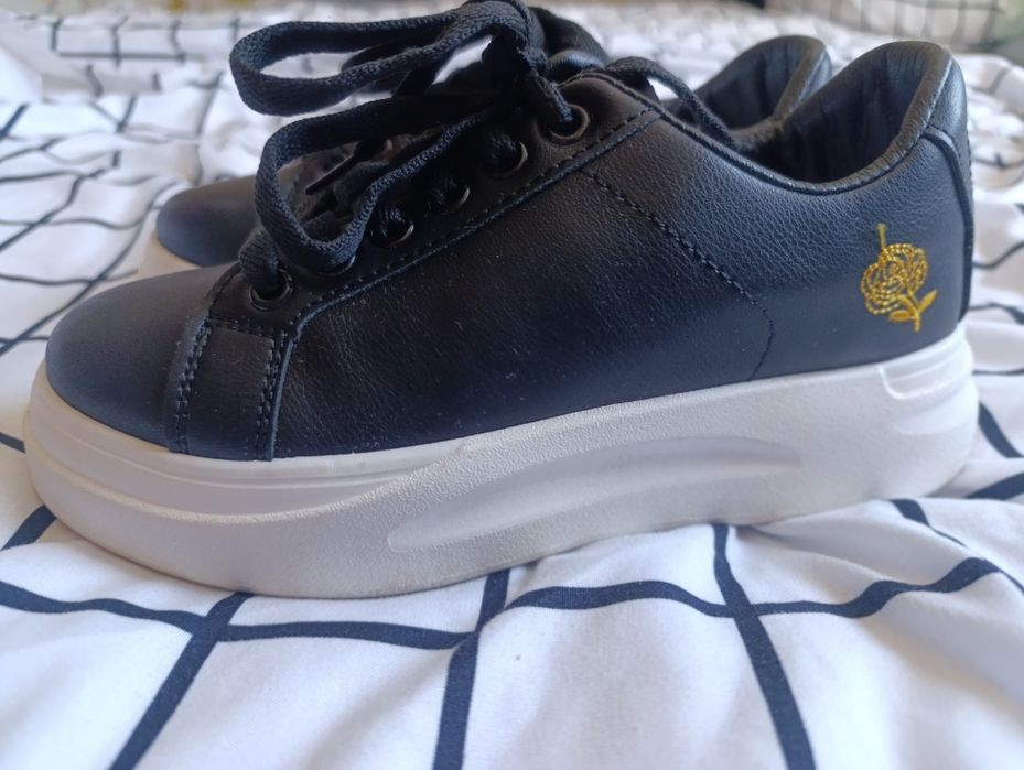 Спортни дамски обувки