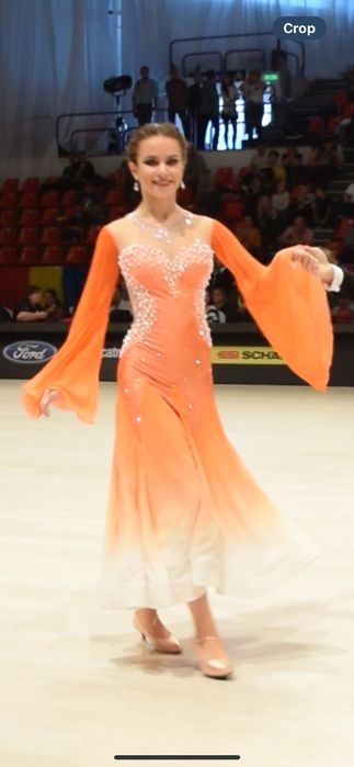 Рокля за стандартни танци