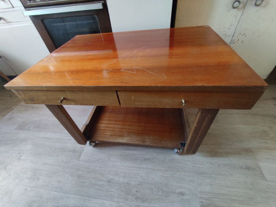 Журнальный столик