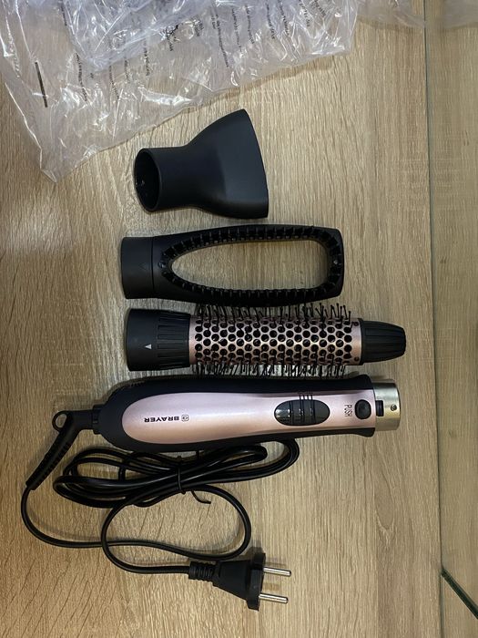 Фен-щетка BRAYER