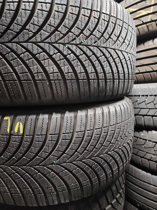 2бр. зимни гуми 225/40/18 Goodyear