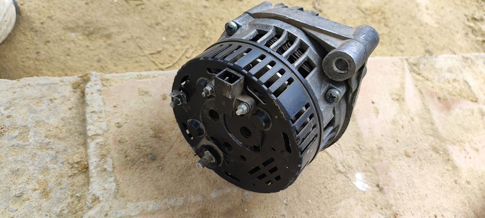 Запчасти редуктор и генератор от МАЗ