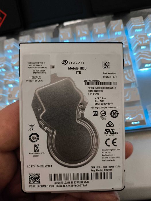 Noutbuk uchun komplekt qismlar (RAM 8GB, HDD 1TB, USB fleshka 64GB)