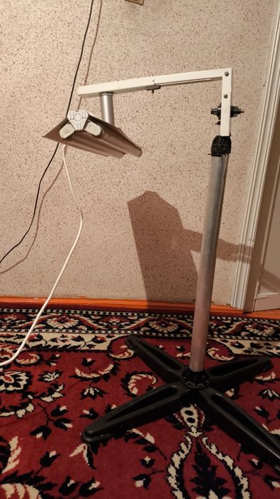 Продаю лампу от желтушки