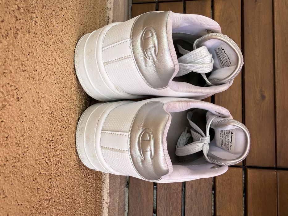 Nike и Champion